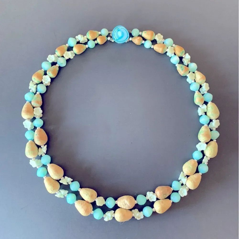 Vintage Japan Flower Bead Necklace